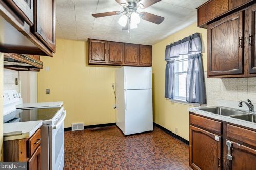 35 Norman St, Chester PA 19014-2140 exterior