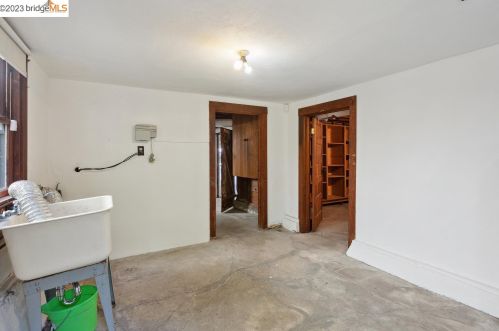 1318 Stannage, Berkeley CA 94706-1640 exterior