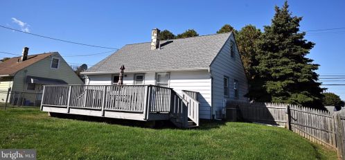 9427 Academy Rd, Philadelphia PA  19114-2623 exterior