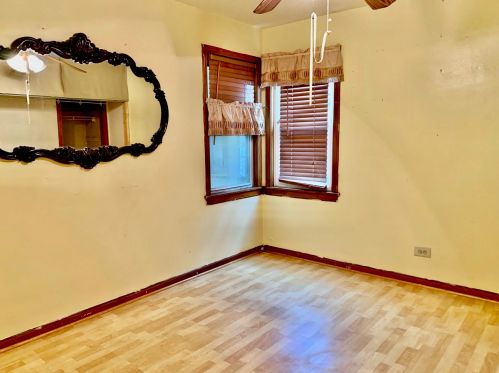 4828 Drummond Pl, Chicago IL 60639-1602 exterior