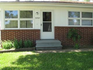 3207 O Ave, Cedar Rapids IA  52405-1323 exterior