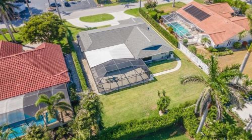 2870 Leeward Ln, Naples FL 34103-4038 exterior