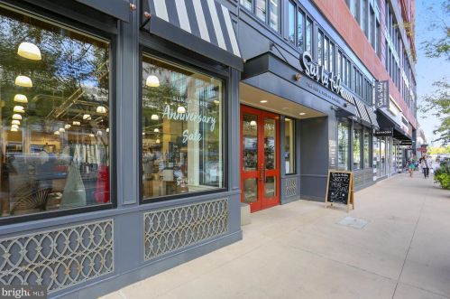 1904 Lewis Ave, Rockville MD 20851-2330 exterior