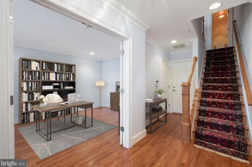 1341 Independence Ct, Washington, DC 20003-2380