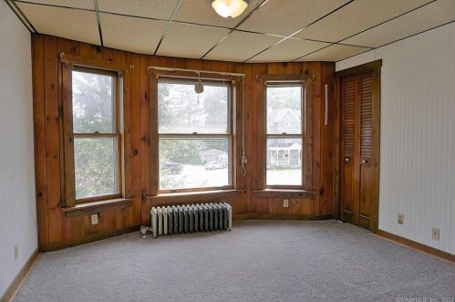 279 Main St, Torrington CT 06790-6946 exterior