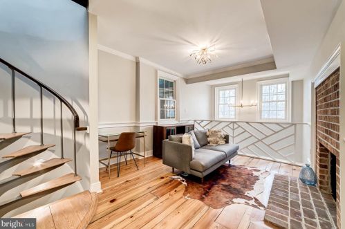 527 Wilkes St, Alexandria VA  22314-3723 exterior