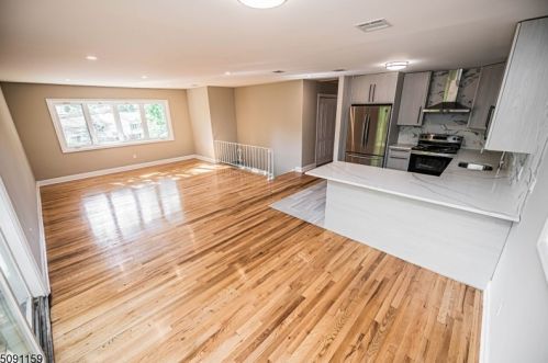 101 Pocono Trl, Hopatcong NJ  07843-1009 exterior