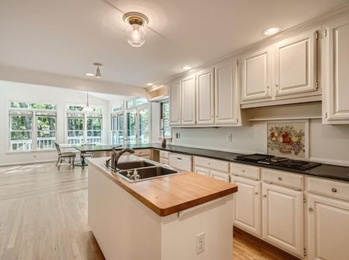 5100 Hidden Branches Cir, Atlanta GA  30338-4021 exterior