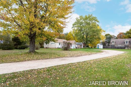 3650 Dangl Rd, Meskegon MI 49444-9715 exterior