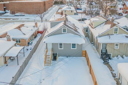 639 16th Ave, Broadview, IL 60153-1427