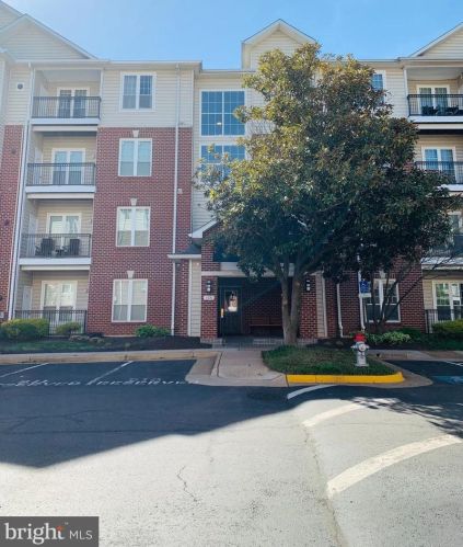 1570 Spring Gate Dr, Mc Lean VA  22102-3428 exterior