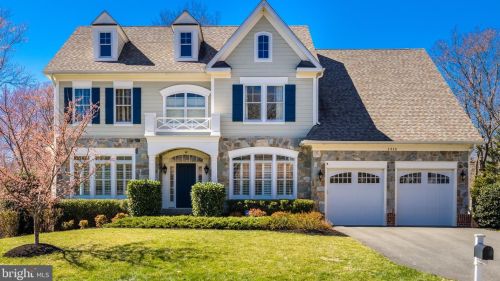 1316 Macbeth St, Mc Lean, VA 22102-2737