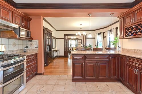 4765 Washington St, Boston MA exterior