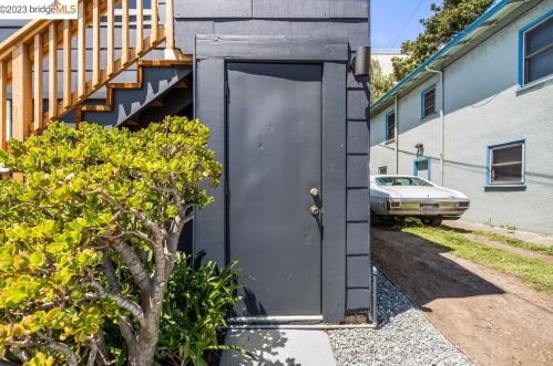 1037 Cedar St, Berkeley CA  94702-1354 exterior