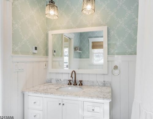 8 Franklin St, Fredon NJ 07860-1604 exterior