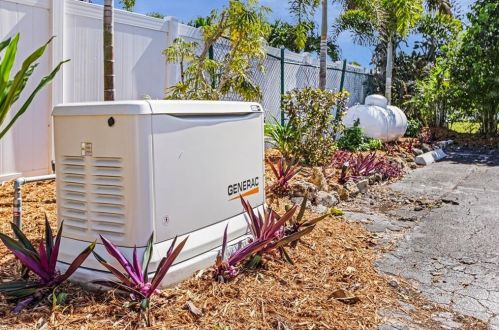 620 94 Ave, Naples FL 34108-2447 exterior