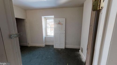 1008 Kerlin St, Chester PA 19013-3702 exterior