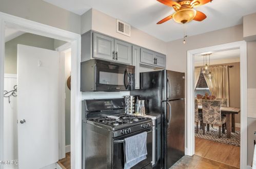 1205 Griswold St, Grand Rapids MI 49507-3814 exterior