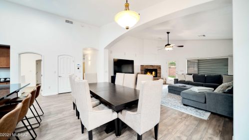 4977 Louis River Way, Tucson AZ  85718-4756 exterior