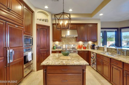 3632 Camino De Jaime, Tucson AZ  85718-7432 exterior