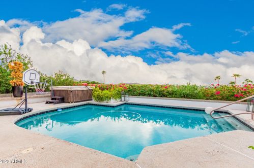 15254 12th St, Phoenix AZ  85022-3805 exterior