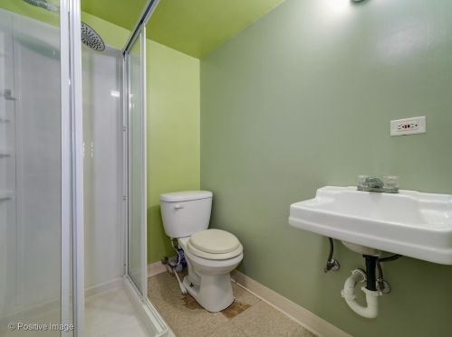 6058 63 Pl, Chicago IL 60638-4642 exterior