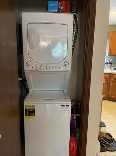 77 Evergreene, Wallingford CT  06492-2977 exterior