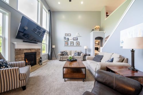 6308 Norfolk Dr, Meskegon MI 49444-7894 exterior