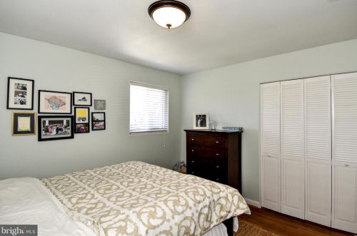 236 Jenkins St, Alexandria VA 22304-4907 exterior