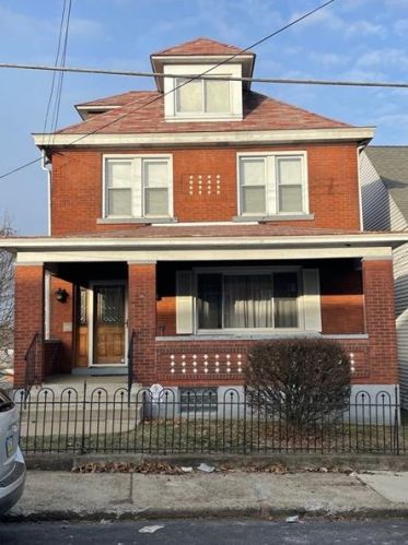 132 Dengler St, Pittsburgh, PA 15210-2706