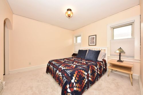 480 49th St, Milwaukee WI  53208-3664 exterior