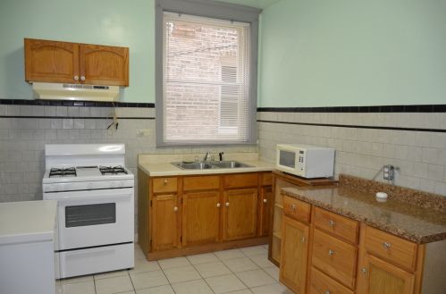 2610 Argyle St, Chicago IL 60625-2738 exterior