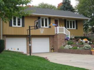 10505 Cuming St, Omaha, NE 68114-2021