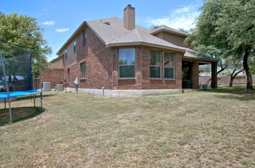 15302 Round Pond, San Antonio TX 78245 exterior