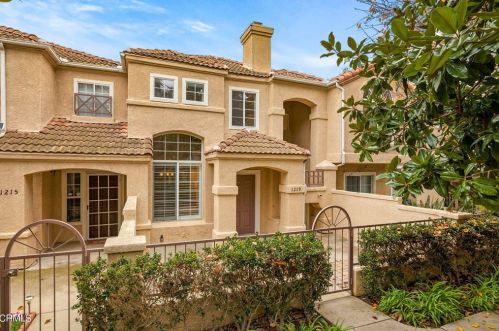 1219 Lost Point Ln, Oxnard, CA 93030-6770