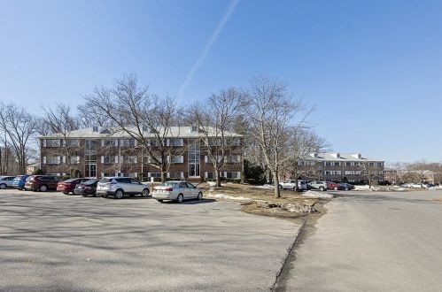 42 Fernview Ave, North Andover MA 01845-4450 exterior