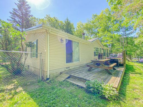 64630 Cassopolis Rd, Cassopolis MI 49031-8561 exterior