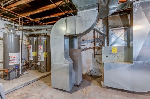 701 87 Pl, Chicago IL 60617-2702 exterior