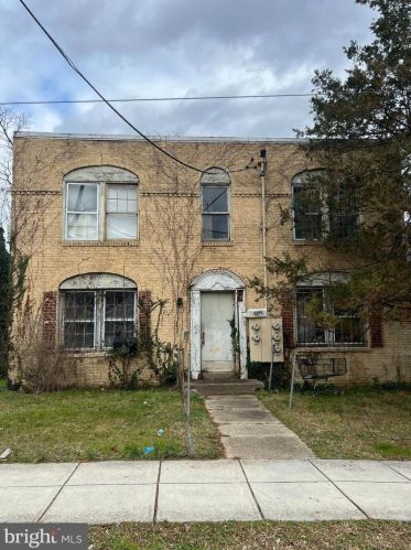 2800 Buena Vista Ter, Washington, DC 20020-2604