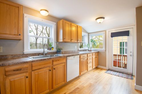 129 Massachusetts Ave, Portland ME  04102-2515 exterior