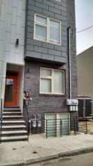 1617 Ogden St, Philadelphia PA  19130-2216 exterior