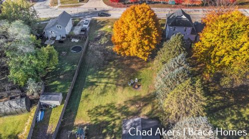 125 High St, Middlevle MI 49333-9466 exterior