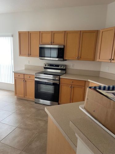 10045 Stonegate Dr, Fort Pierce, FL 34987-2425