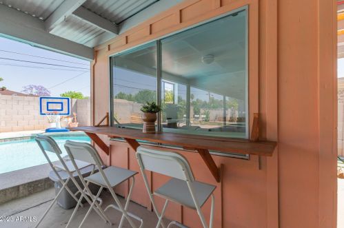 2032 Campbell Ave, Phoenix AZ  85015-4126 exterior