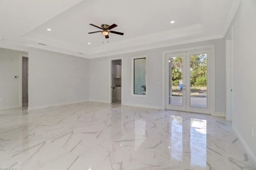 2565 60 Ave, Naples FL 34120-2684 exterior