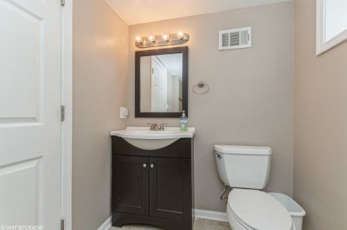 11236 Sacramento, Chicago IL 60655-2302 exterior