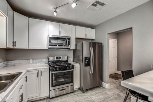 1512 Cypress St, Phoenix AZ 85009-2808 exterior