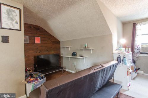 540 Riv Dr, Camden NJ 08110-2918 exterior