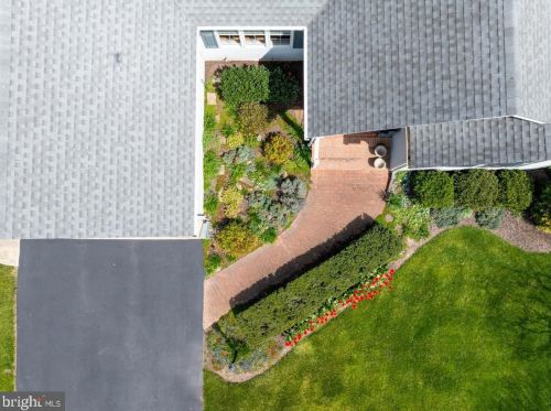 28 Bay Breeze Dr, Lewes DE 19958-2108 exterior