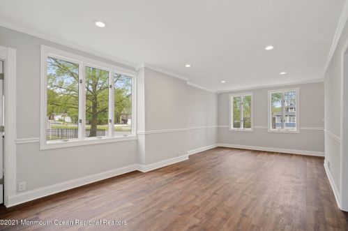 170 Memorial Pkwy, Atlantic Highlands NJ  07716-1655 exterior